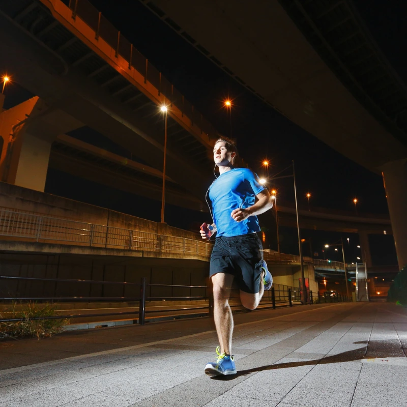 Corsa notturna: gli eventi di running più affascinanti tra estate e autunno 2025